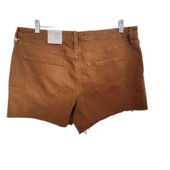 Shorts - Picture 2 of 2